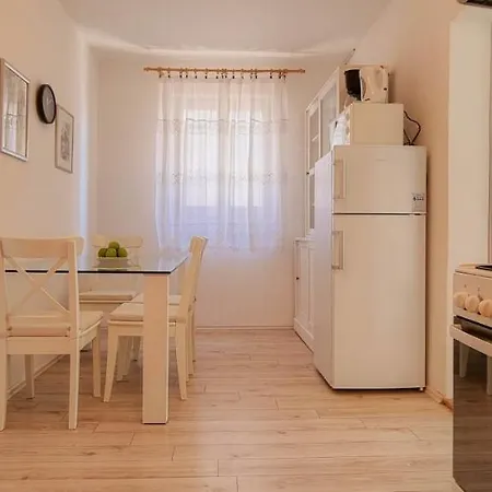 Libera Two Новиград